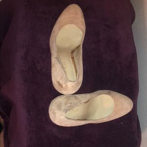 Platform pump with sexy snakeskin heel